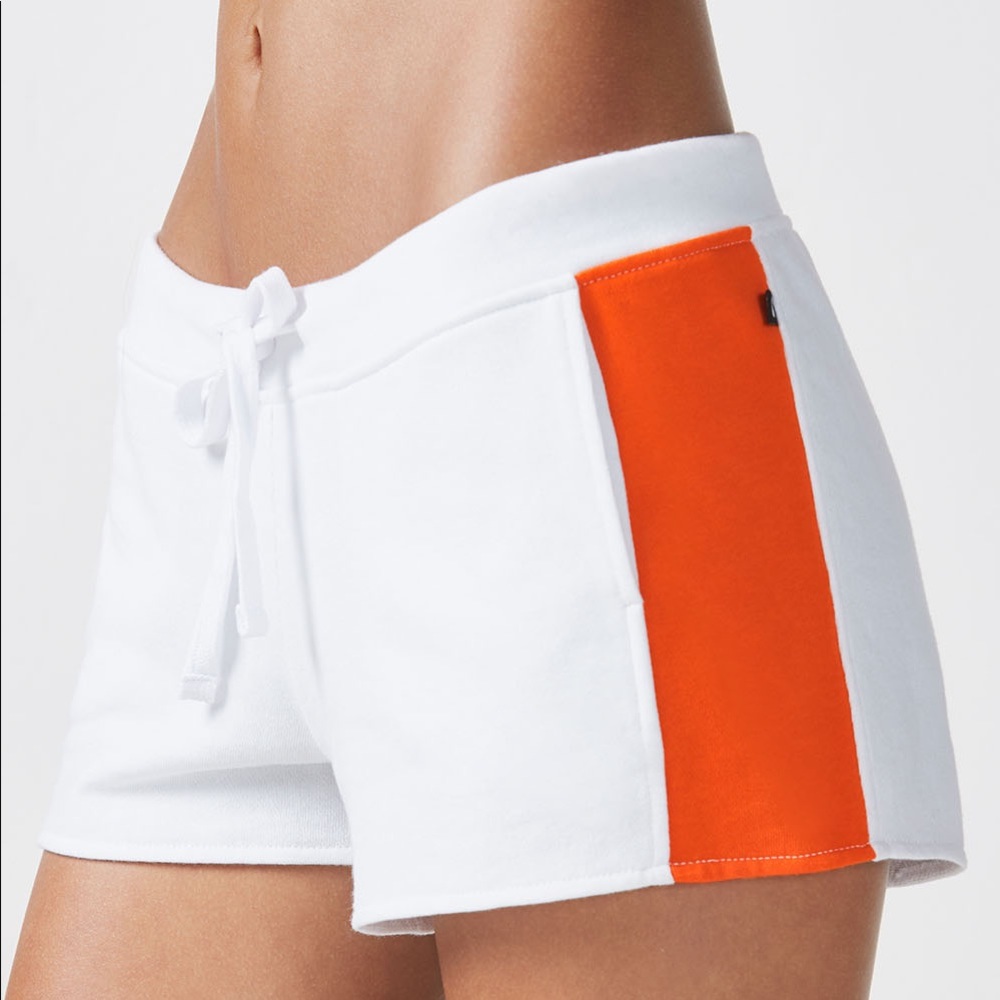 NWT Fabletics Naaru Short Size M